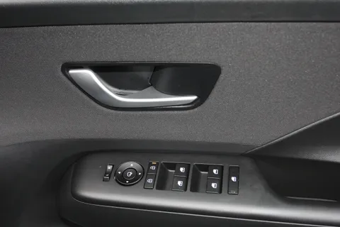 DG75VXT Hyundai Kona 1.6 Hybrid 138 Advance 5dr DCT Thumbnail #15