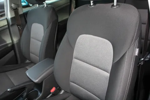 DV69VBZ Hyundai Tucson 1.6 GDi SE Nav 5dr 2WD Thumbnail #7