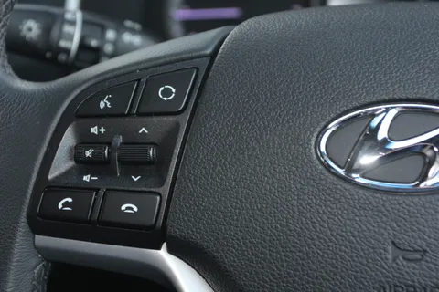 DV69VBZ Hyundai Tucson 1.6 GDi SE Nav 5dr 2WD Thumbnail #18