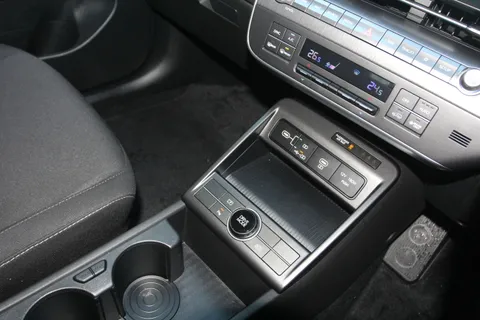 ME25ELV Hyundai Kona 1.6 Hybrid 129 Advance 5dr DCT Thumbnail #26