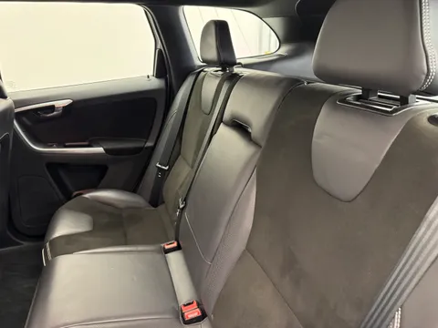 KY67KNO Volvo XC60 D5 [220] R DESIGN Nav 5dr AWD Geartronic Thumbnail #16