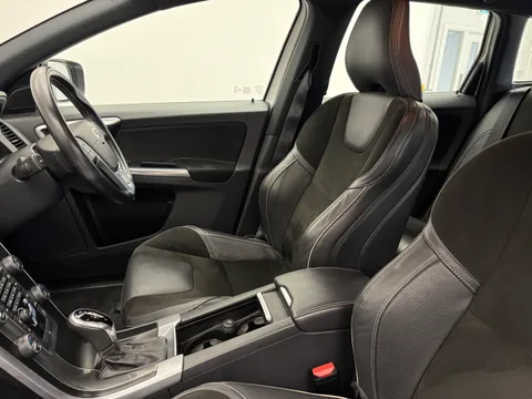 KY67KNO Volvo XC60 D5 [220] R DESIGN Nav 5dr AWD Geartronic Thumbnail #10