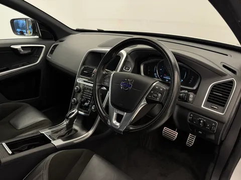 KY67KNO Volvo XC60 D5 [220] R DESIGN Nav 5dr AWD Geartronic Thumbnail #17