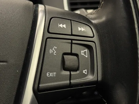 KY67KNO Volvo XC60 D5 [220] R DESIGN Nav 5dr AWD Geartronic Thumbnail #27