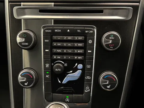 KY67KNO Volvo XC60 D5 [220] R DESIGN Nav 5dr AWD Geartronic Thumbnail #31