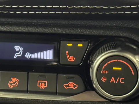 DY72SOH Nissan Juke 1.0 DiG-T 114 N-Connecta 5dr Thumbnail #26