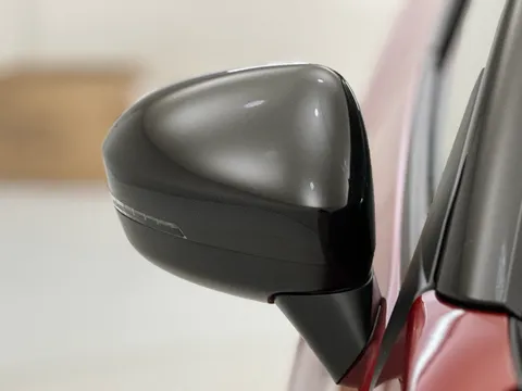 DY72SOH Nissan Juke 1.0 DiG-T 114 N-Connecta 5dr Thumbnail #30