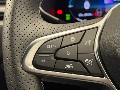 HN74TXA Renault ARKANA 1.6 E-Tech FHEV 145 Esprit Alpine 5dr Auto Thumbnail #17