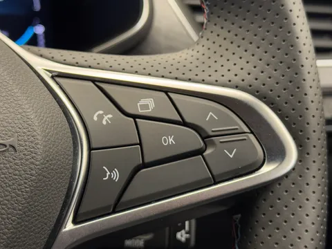 HN74TXA Renault ARKANA 1.6 E-Tech FHEV 145 Esprit Alpine 5dr Auto Thumbnail #18