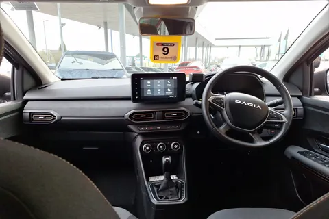 CJ24HYM Dacia Jogger 1.6 HEV Extreme 5dr Auto Thumbnail #4