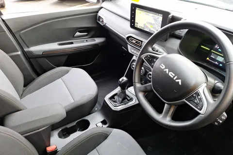 CJ24HYM Dacia Jogger 1.6 HEV Extreme 5dr Auto Thumbnail #13