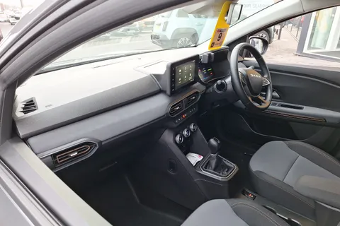 CJ24HYM Dacia Jogger 1.6 HEV Extreme 5dr Auto Thumbnail #17