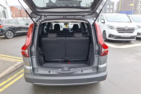 CJ24HYM Dacia Jogger 1.6 HEV Extreme 5dr Auto Thumbnail #20