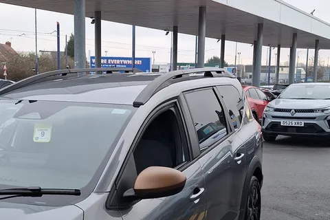 CJ24HYM Dacia Jogger 1.6 HEV Extreme 5dr Auto Thumbnail #30