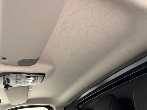 YK23ZJR Renault Trafic LL30 Blue dCi 170 Sport Van EDC Thumbnail #13