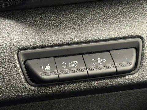 YK23ZJR Renault Trafic LL30 Blue dCi 170 Sport Van EDC Thumbnail #25