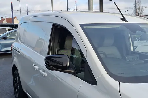 DP75FFS Nissan Townstar (Xfk1)  Thumbnail #17