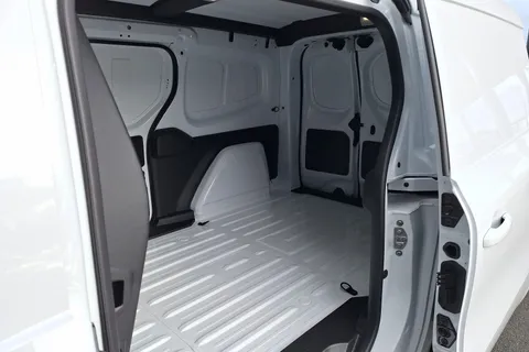 DP75FFS Nissan Townstar (Xfk1)  Thumbnail #22