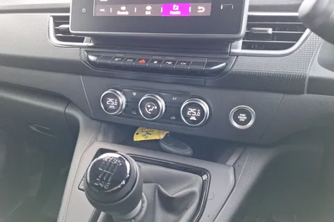 DP75FFS Nissan Townstar (Xfk1)  Thumbnail #27