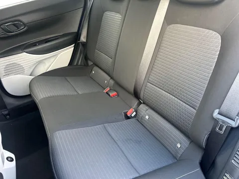 MT22RYU Hyundai i20 1.0T GDi 48V MHD Ultimate 5dr DCT Thumbnail #14