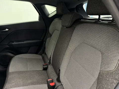 SC74KHP Renault Captur 1.0 TCE 90 Techno 5dr Thumbnail #12