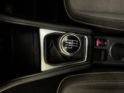 SC74KHP Renault Captur 1.0 TCE 90 Techno 5dr Thumbnail #14