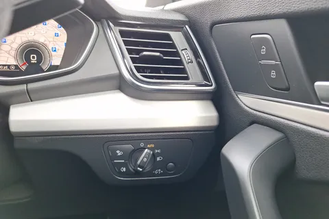 DL71XZA Audi Q5 45 TFSI Quattro S Line 5dr S Tronic Thumbnail #32