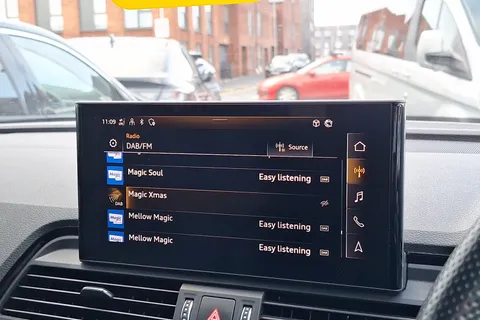 DL71XZA Audi Q5 45 TFSI Quattro S Line 5dr S Tronic Thumbnail #37