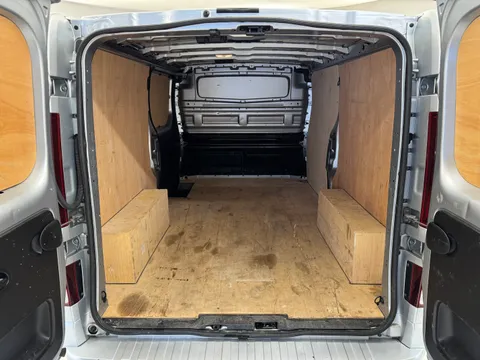 FM23UFK Renault Trafic LL30 Blue dCi 150 Sport+ Van Thumbnail #9