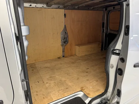 FM23UFK Renault Trafic LL30 Blue dCi 150 Sport+ Van Thumbnail #10