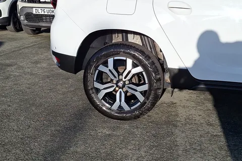 DL22MPV Dacia Duster 1.3 TCe 130 Prestige 5dr Thumbnail #5