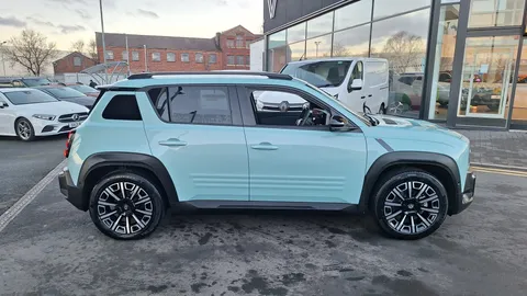 BC25TTZ Renault 4 110kW Techno 52kWh Comfort range 5dr Auto Thumbnail #4