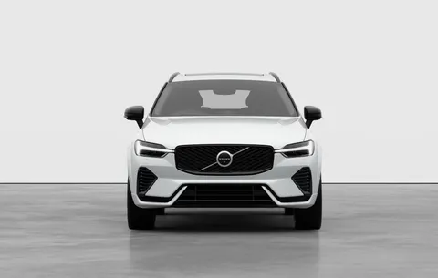  Volvo XC60 B5P ULTRA DARK Thumbnail #2