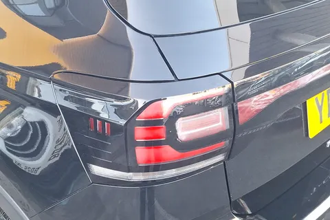 YD22KAE Volkswagen T-Cross 1.5 TSI EVO R-Line 5dr DSG Thumbnail #37