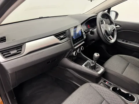 DS71MYZ Renault Captur 1.0 TCE 90 Iconic 5dr Thumbnail #11