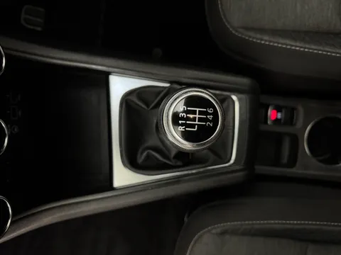 DS71MYZ Renault Captur 1.0 TCE 90 Iconic 5dr Thumbnail #15