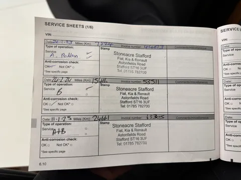 DS71MYZ Renault Captur 1.0 TCE 90 Iconic 5dr Thumbnail #17