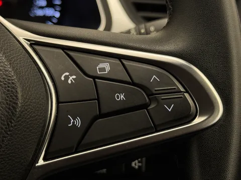 DS71MYZ Renault Captur 1.0 TCE 90 Iconic 5dr Thumbnail #21