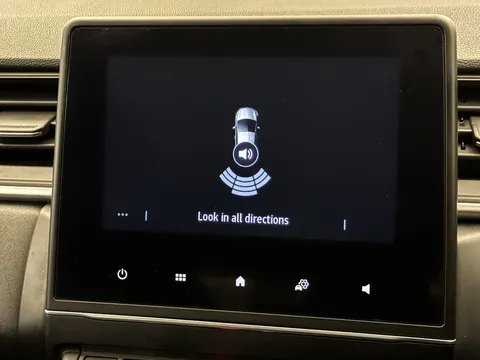 DS71MYZ Renault Captur 1.0 TCE 90 Iconic 5dr Thumbnail #25