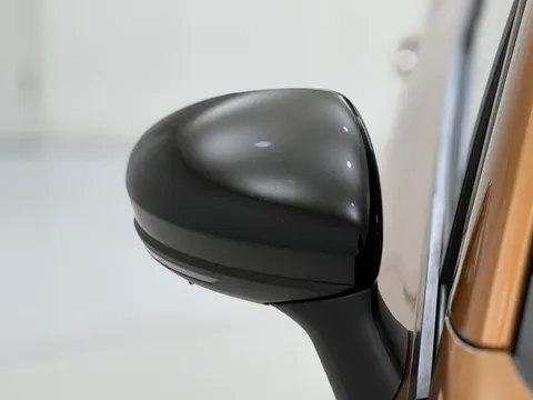 DS71MYZ Renault Captur 1.0 TCE 90 Iconic 5dr Thumbnail #28