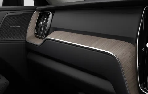  Volvo XC60 HYBRID T6 PLUS DARK Thumbnail #5