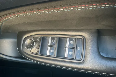 HK74RGY Renault ARKANA 1.6 E-Tech FHEV 145 Esprit Alpine 5dr Auto Thumbnail #16