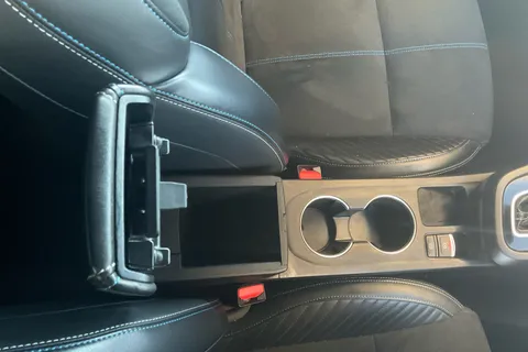 HK74RGY Renault ARKANA 1.6 E-Tech FHEV 145 Esprit Alpine 5dr Auto Thumbnail #17