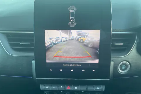 HK74RGY Renault ARKANA 1.6 E-Tech FHEV 145 Esprit Alpine 5dr Auto Thumbnail #19