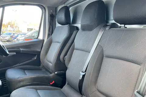 YK23ZJG Renault Trafic LL30 Blue dCi 170 Sport Van EDC Thumbnail #10