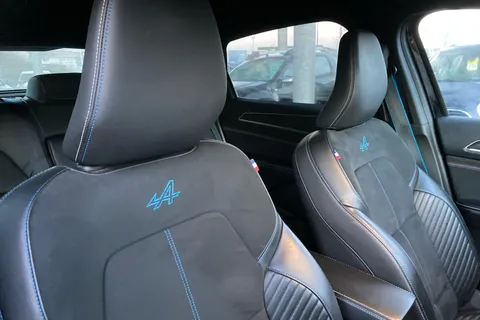 HK74RFN Renault ARKANA 1.6 E-Tech FHEV 145 Esprit Alpine 5dr Auto Thumbnail #21