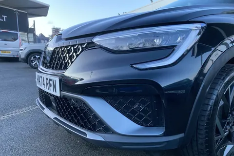 HK74RFN Renault ARKANA 1.6 E-Tech FHEV 145 Esprit Alpine 5dr Auto Thumbnail #31