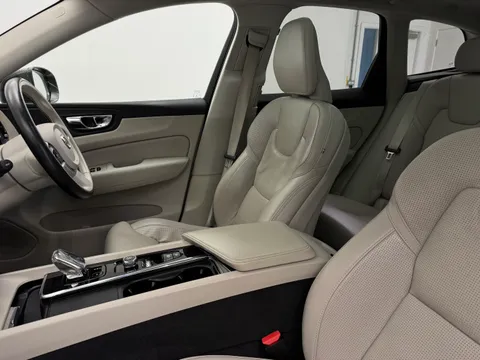 YP70BPU Volvo XC60 2.0 T8 Recharge PHEV Inscription Pro 5dr AWD Auto Thumbnail #10
