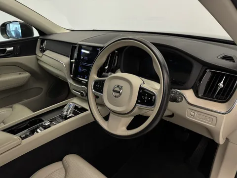 YP70BPU Volvo XC60 2.0 T8 Recharge PHEV Inscription Pro 5dr AWD Auto Thumbnail #26