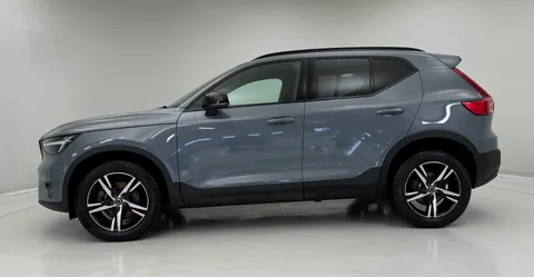 DS72VNH Volvo XC40 2.0 B3P Plus Dark 5dr Auto Thumbnail #3